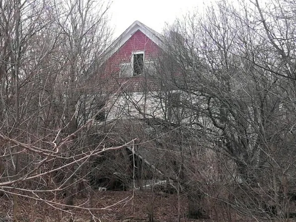 2098 60th Street Dr, Vinton, IA 52349