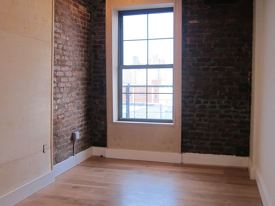 1st image of 578 Union St
