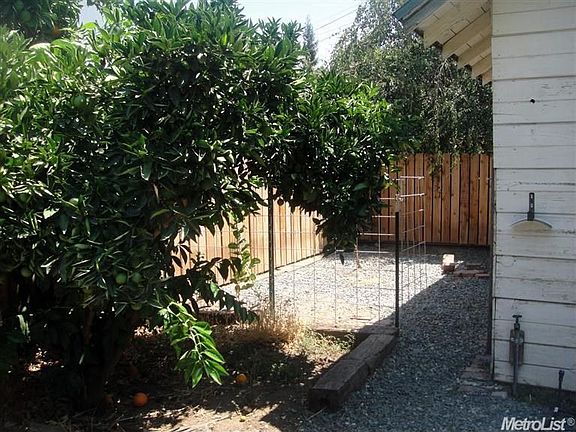 4th image of 592 1st St