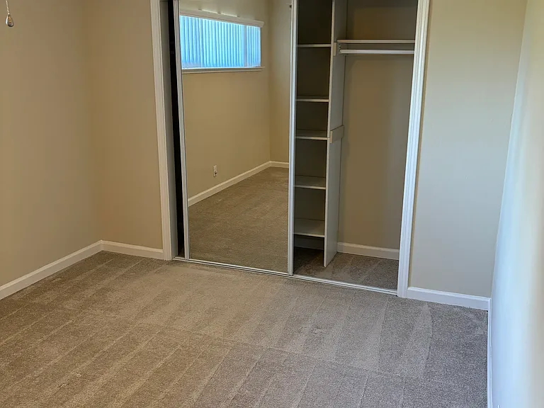 570 University Ave #21 — Photo 10