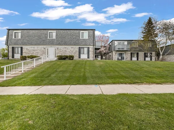 1700 Creek ROAD #204, West Bend, WI 53090