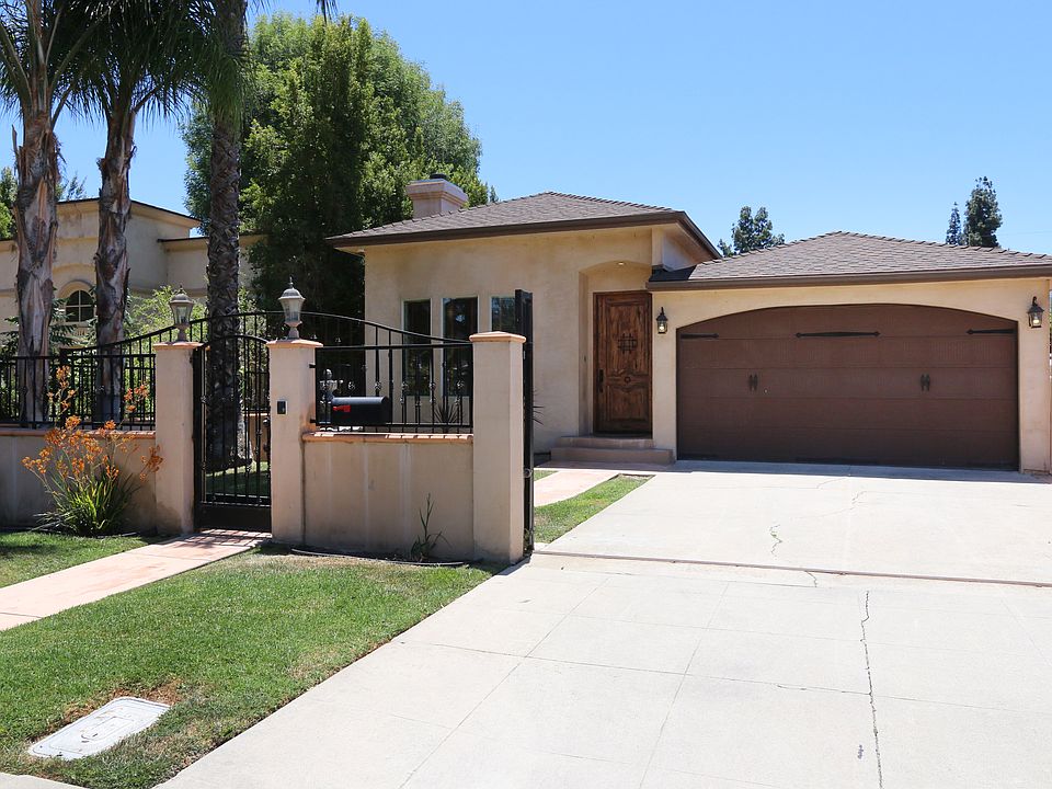 1st image of 15118 La Maida St