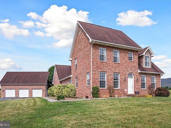 2nd image of 517 Brooks Ln