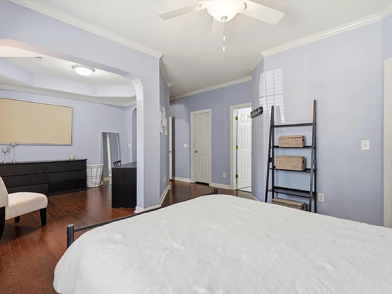 1202 Grove Park Dr — Photo 21
