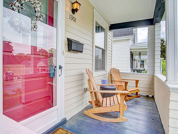 2nd image of 1301 Morten St