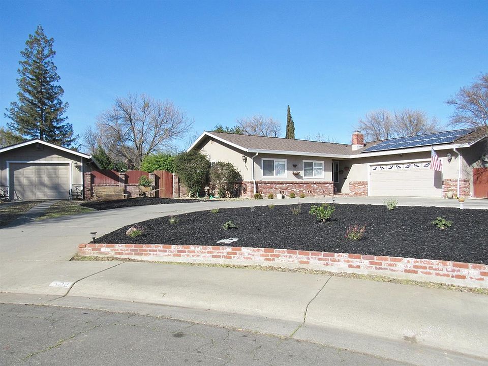 1st image of 808 Meadows Cir