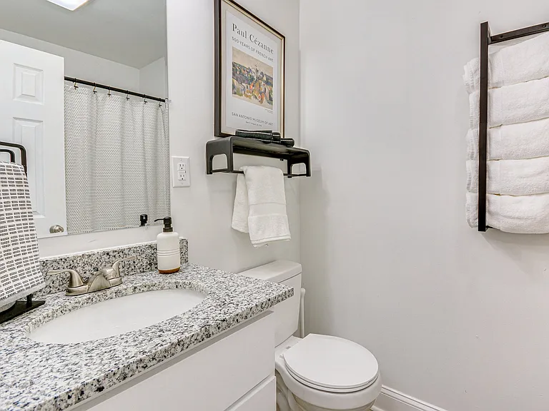 517 Ellwood Dr — Photo 5