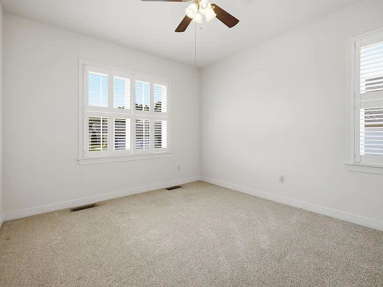 6613 Saint Laurence Dr — Photo 20