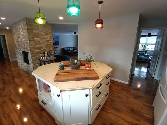 5th image of 2116 Osceola Dr SE