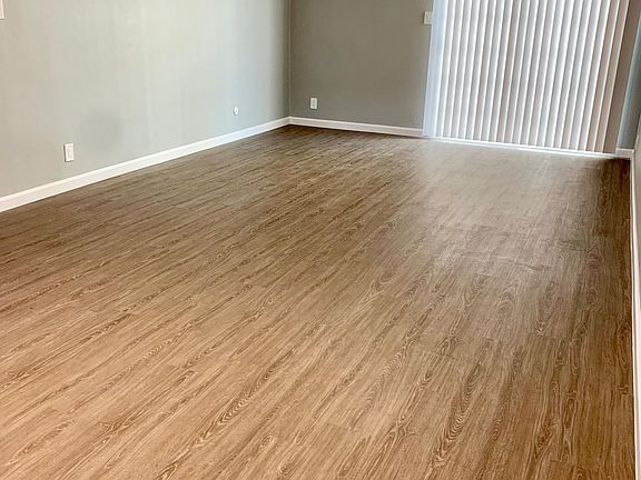 3rd image of 4715 E McKinley Ave