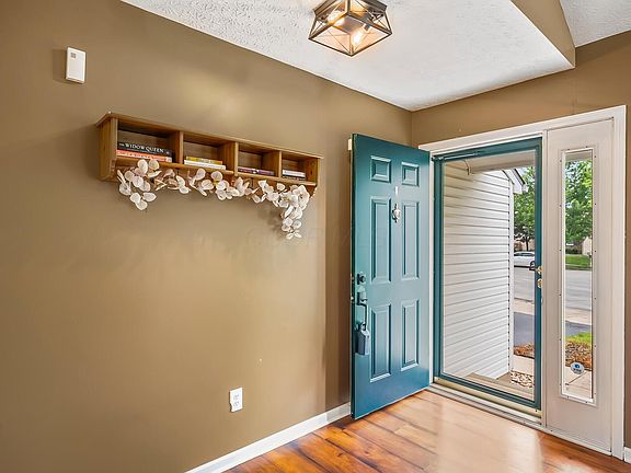 4th image of 5684 Duchess Ct