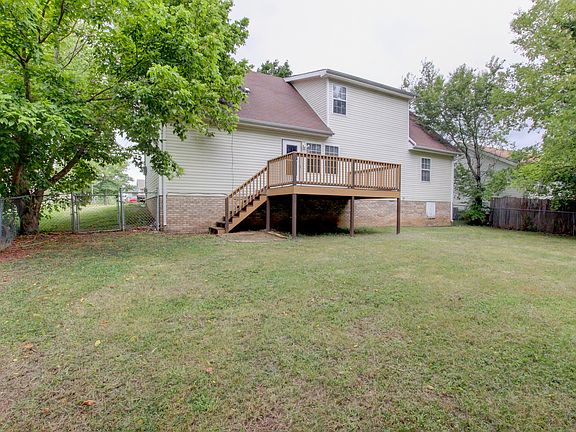 3rd image of 284 Audrea Ln