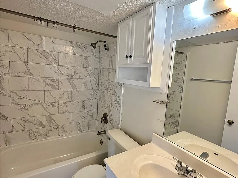 4322 Gillis St #106 — Photo 13