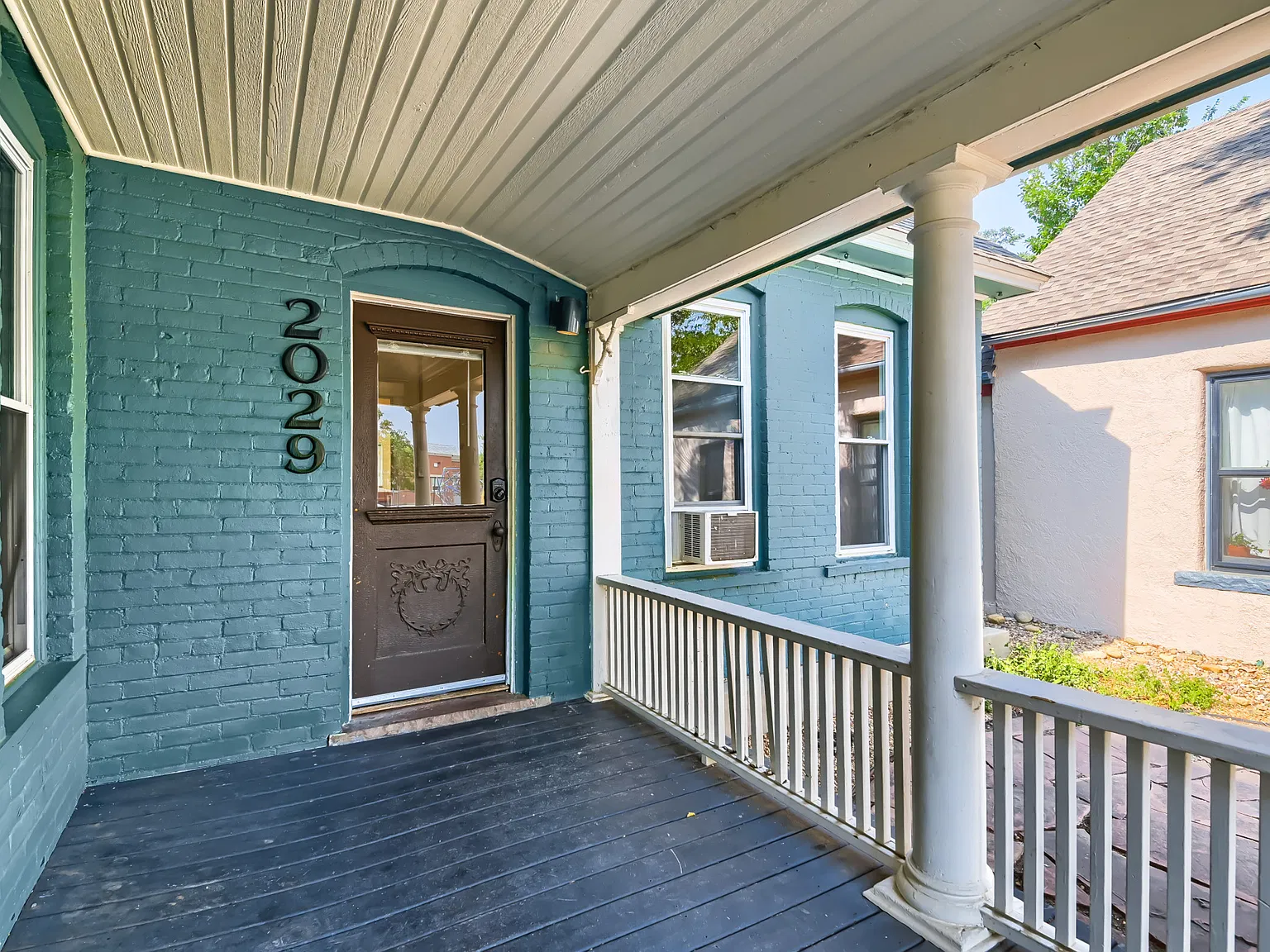 3 bed, 900 sqft, $3,525 — Photo 4