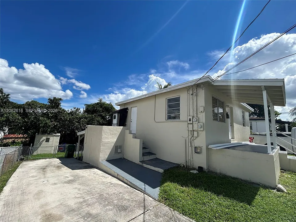 725 SW 8th Ave #A