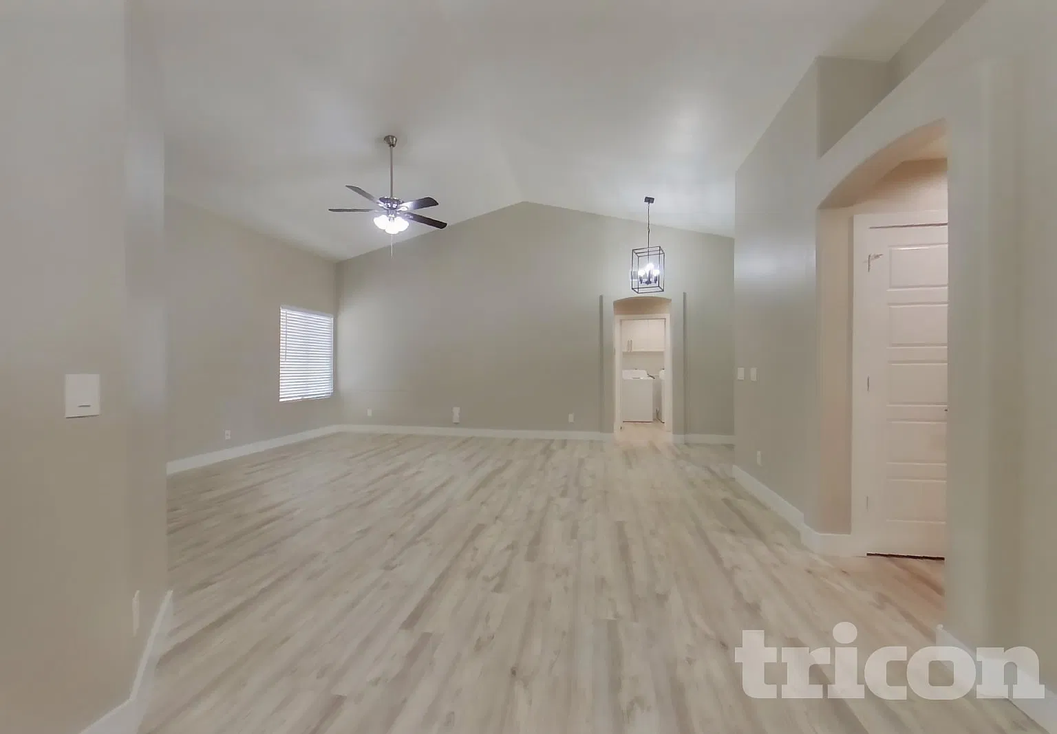 4141 W Fallen Leaf Ln Glendale AZ — Photo 4