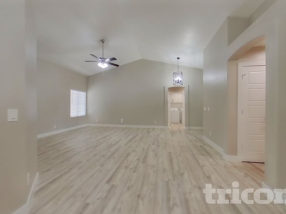 4th image of 4141 W Fallen Leaf Ln