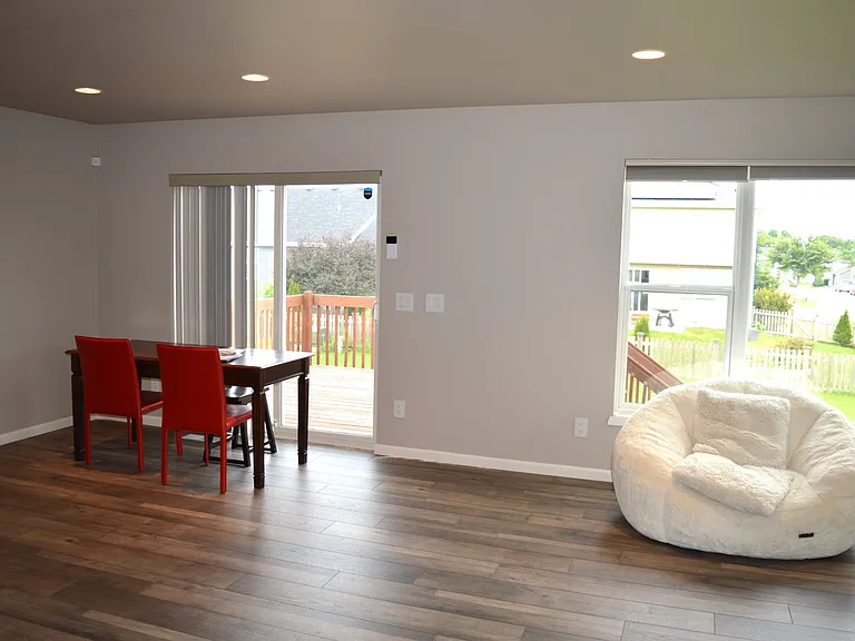 321 Alton Dr — Photo 12