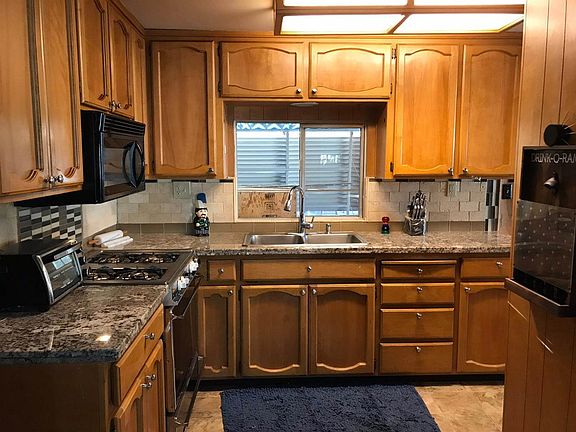 4th image of 309 Sunny Hills Dr
