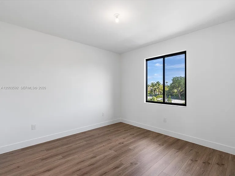 19602 NE 14th Ct — Photo 69