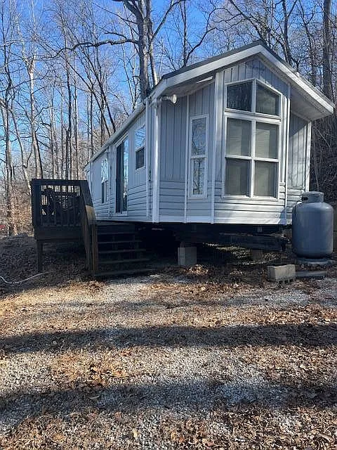 599 Creekview Ln photo 1