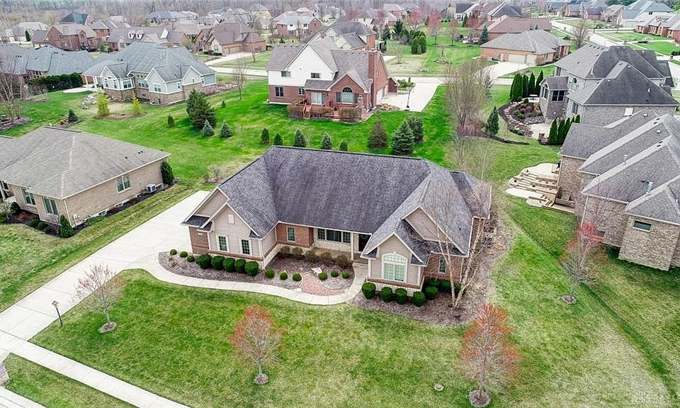 1st image of 204 Stratford Ln