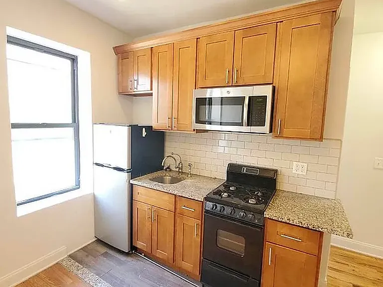 115 Ocean Ave #5 — Photo 8