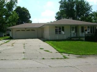 310 N 14th St, Norfolk, NE 68701