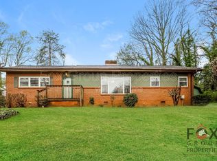 1102 Woods Dr, Statesville, NC 28677