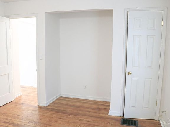 3rd image of 118 Glenridge Pl