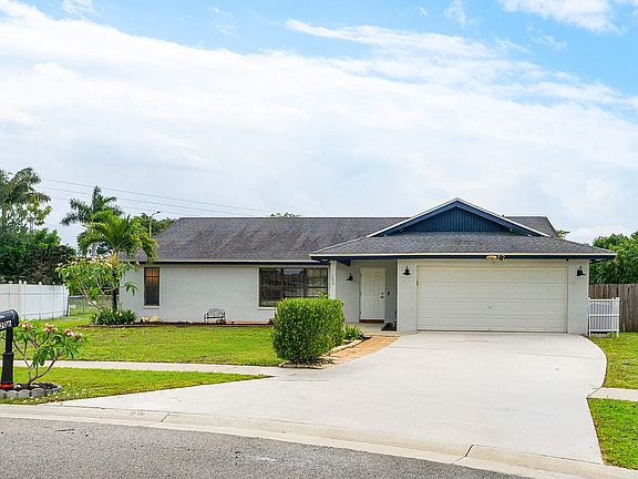 2nd image of 206 Parkwood Drive S