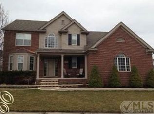 3341 Empire Dr, Rochester Hills, MI 48309