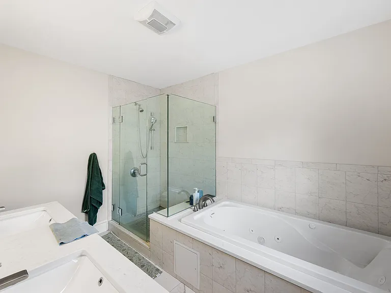 38 Fenwick St #38 — Photo 30