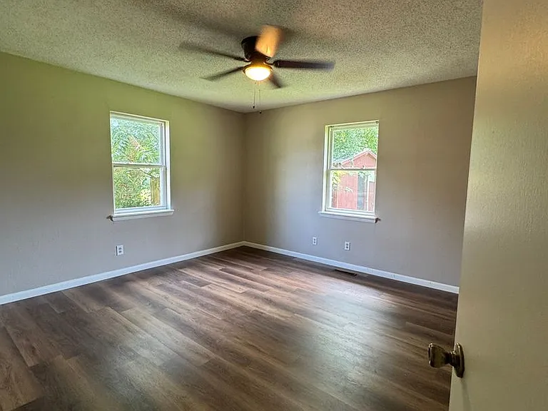 7308 Jenny Lind Rd — Photo 8