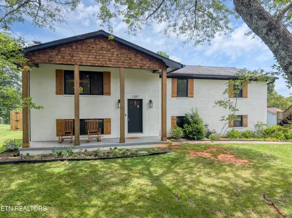 1207 Lenore Ln, Maryville, TN 37804