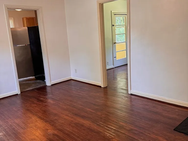613 Westview Dr — Photo 9