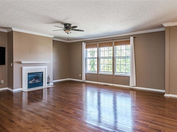 5th image of 2836 Double Eagle Dr #221