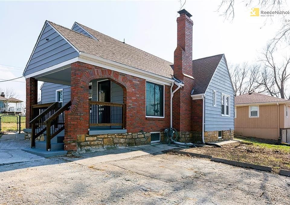 1st image of 8201 W 9th St