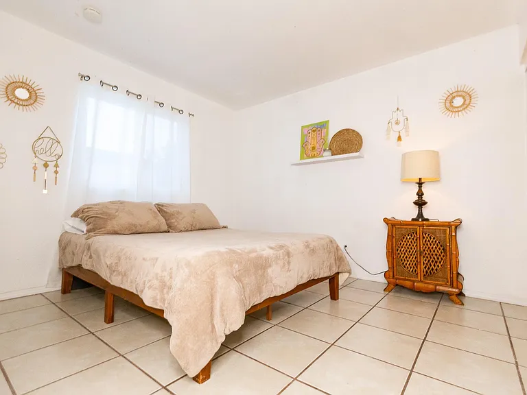 15490 Avenida Rambla — Photo 11