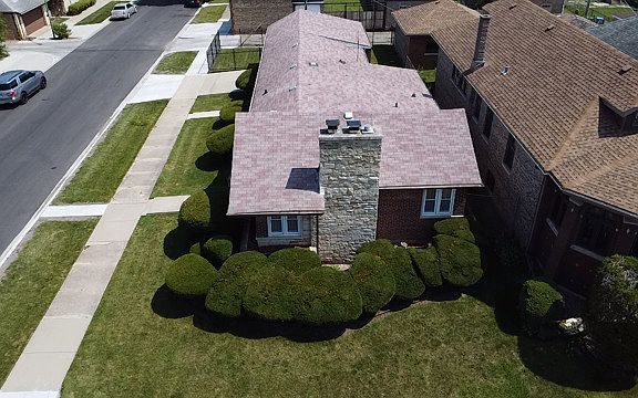 3rd image of 8001 S Winchester Ave