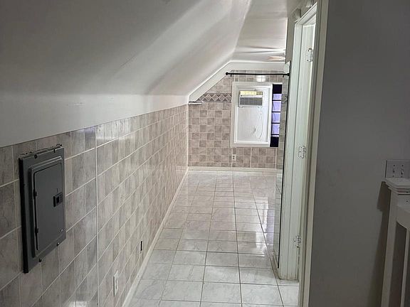 3rd image of 227 E Alma Ave