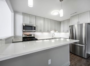 1200 N Nash St APT 552, Arlington, VA 22209