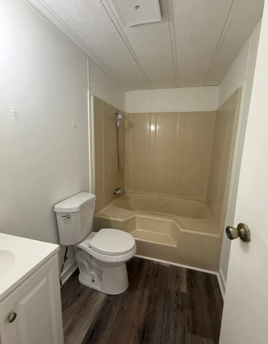 3 bed, 2.0 bath, 1000 sqft, $1,200 — Photo 3