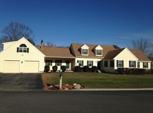 8 Lisa Beth Cir, Dover, NH 03820