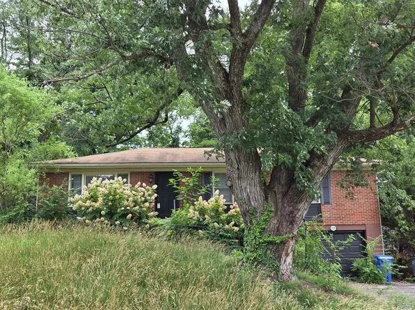 3029 Stanford Dr, Lexington, KY 40517