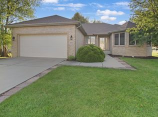 8514 Pierce St, Merrillville, IN 46410