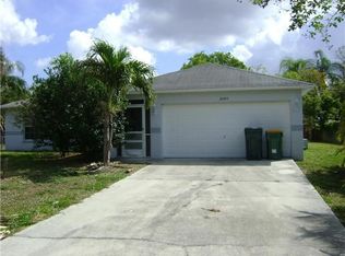 2040 51st Ter SW, Naples, FL 34116