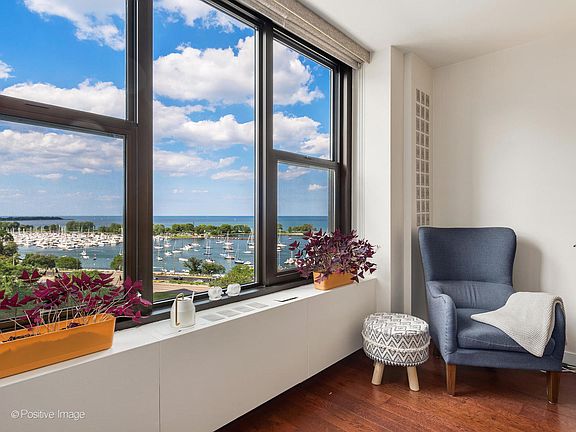 4th image of 3150 N Lake Shore Dr APT 12E