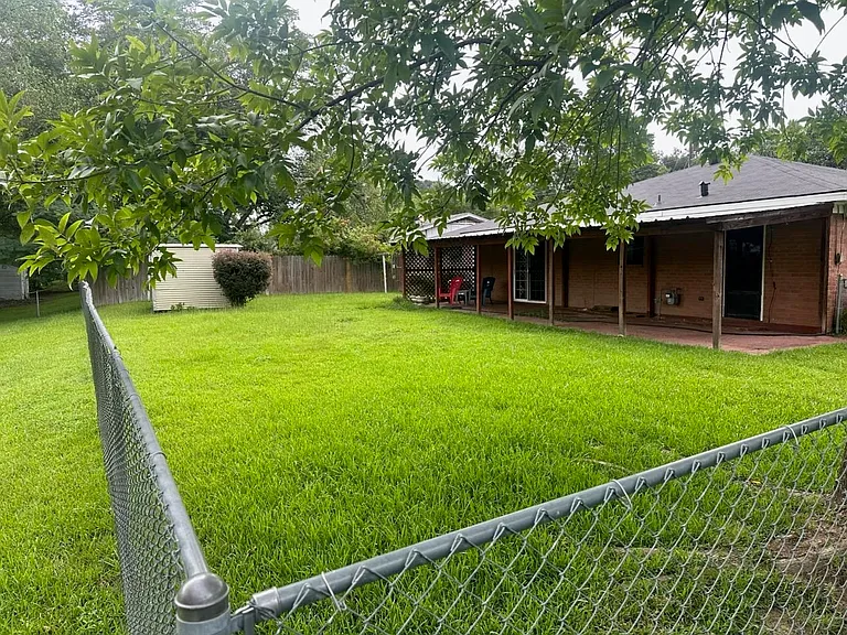 2322 Kaynell Dr — Photo 12