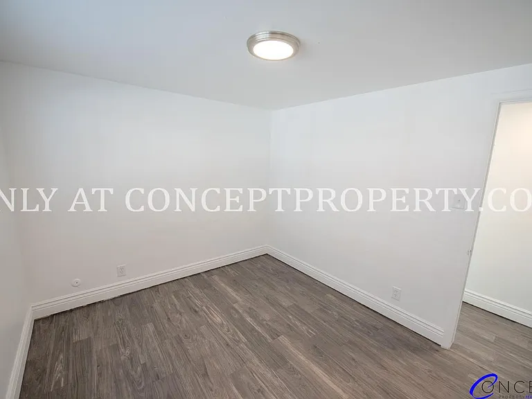 227 E St — Photo 18